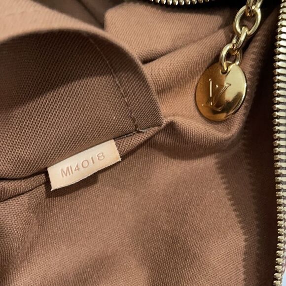 Louis Vuitton Monogram Palermo GM Shoulder Tote Bag - Discontinued, Authentic - Picture 13 of 16